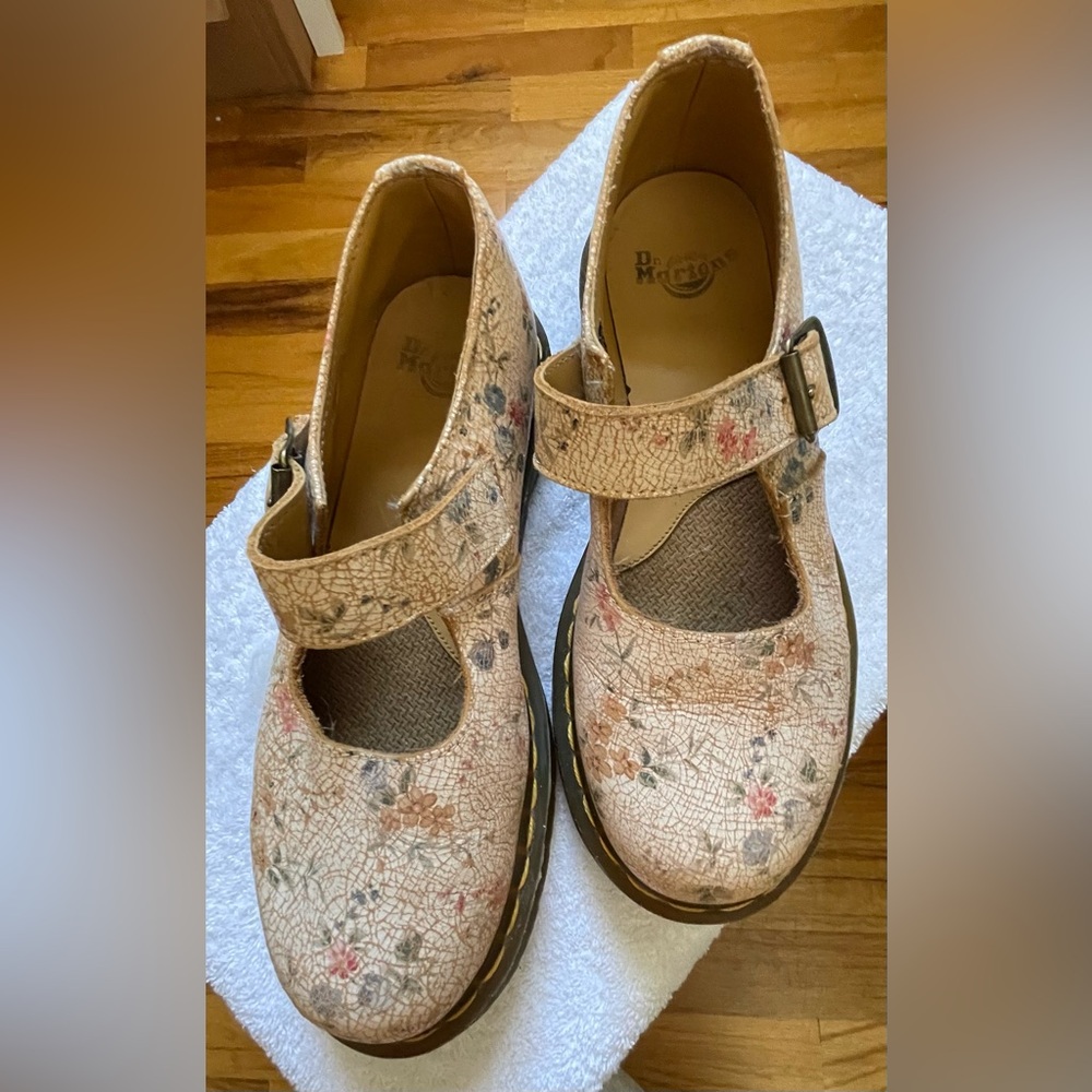 Doc Martens 12295 Mary Janes, crackled floral, size 7.